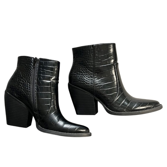 Madden Girl Women's Klicck Ankle Boot - Picture 1 of 5